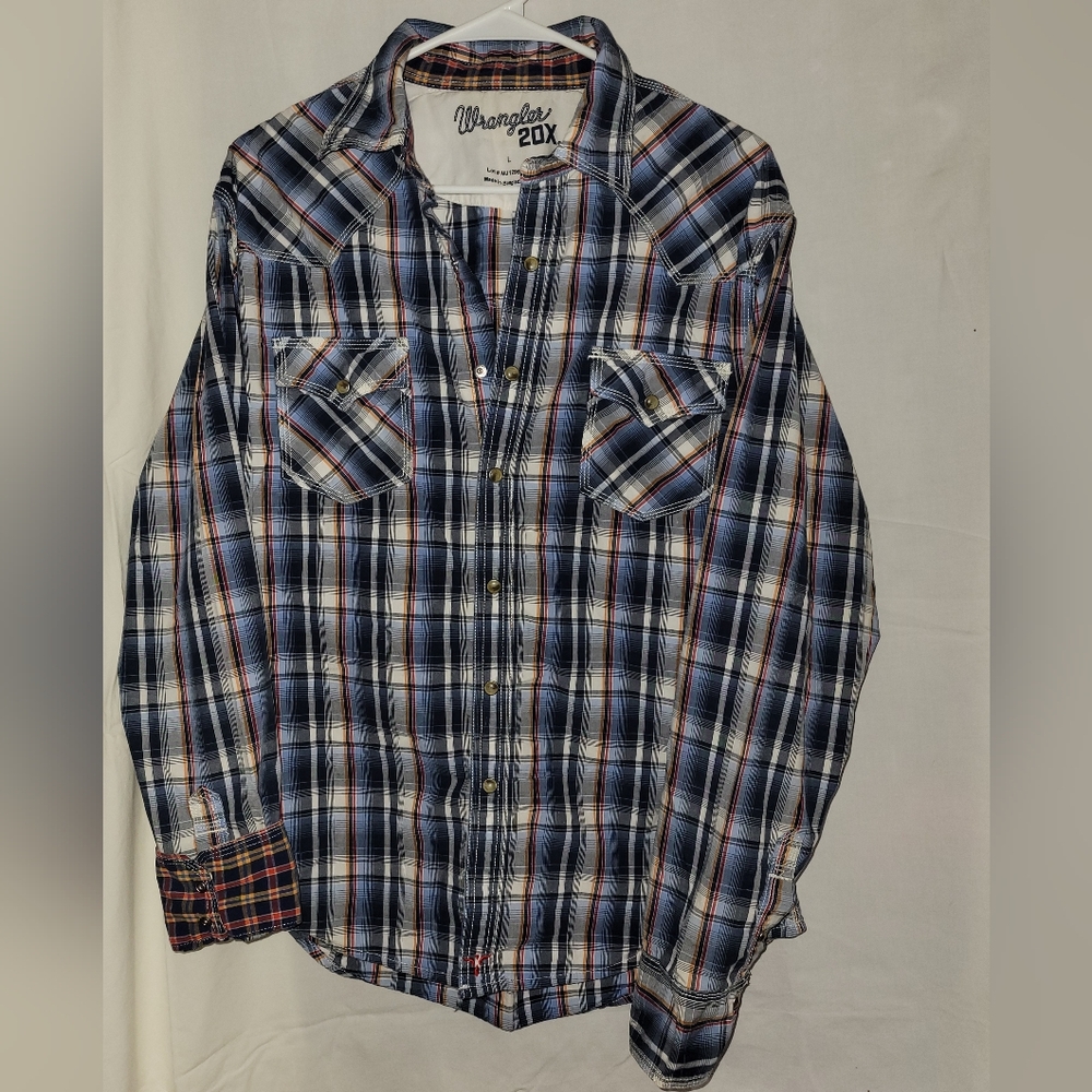 Men's Large Wrangler 20X long sleeve shirt
